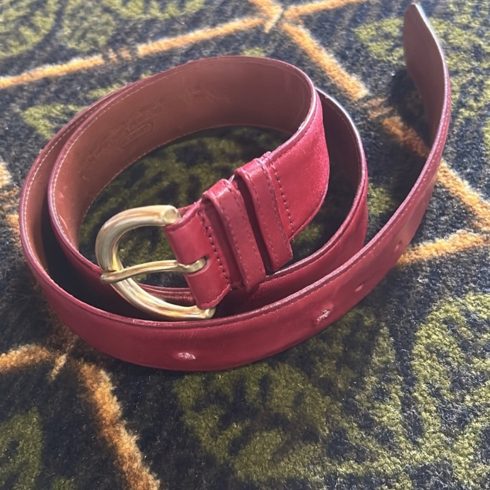 Classic Women's Leather Belt with Gold Buckle - Red